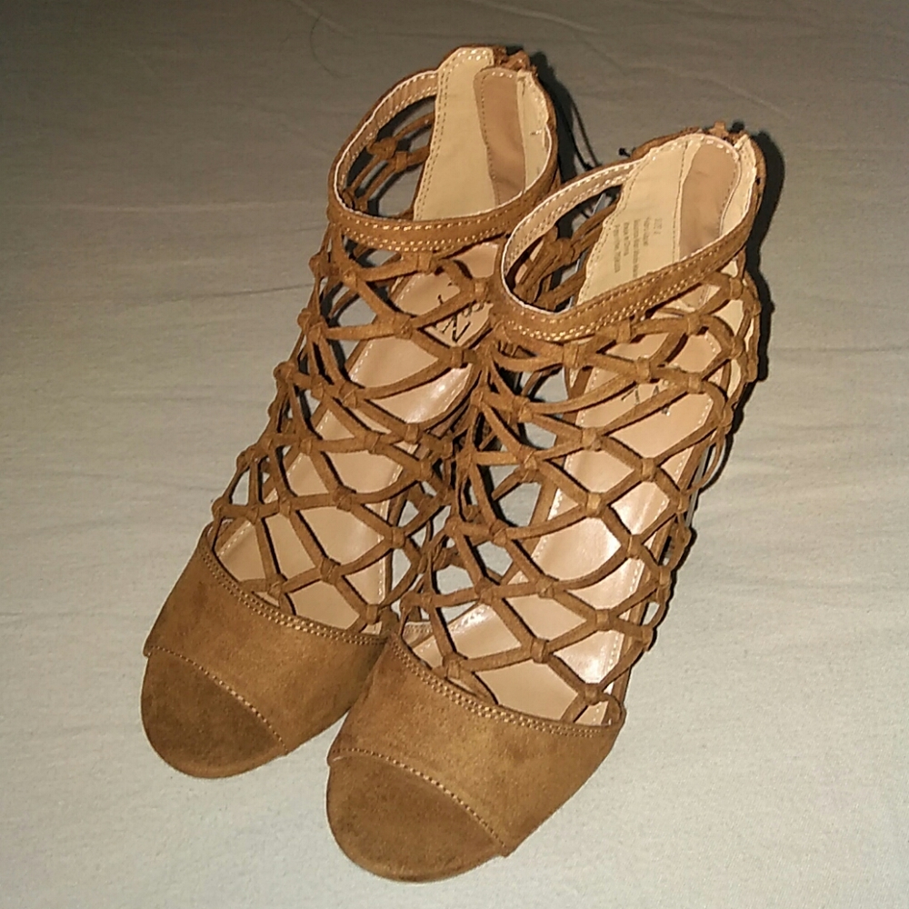 NY&C net design ankle boot